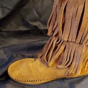 Minnetonka 3 Layer Fringe Boots